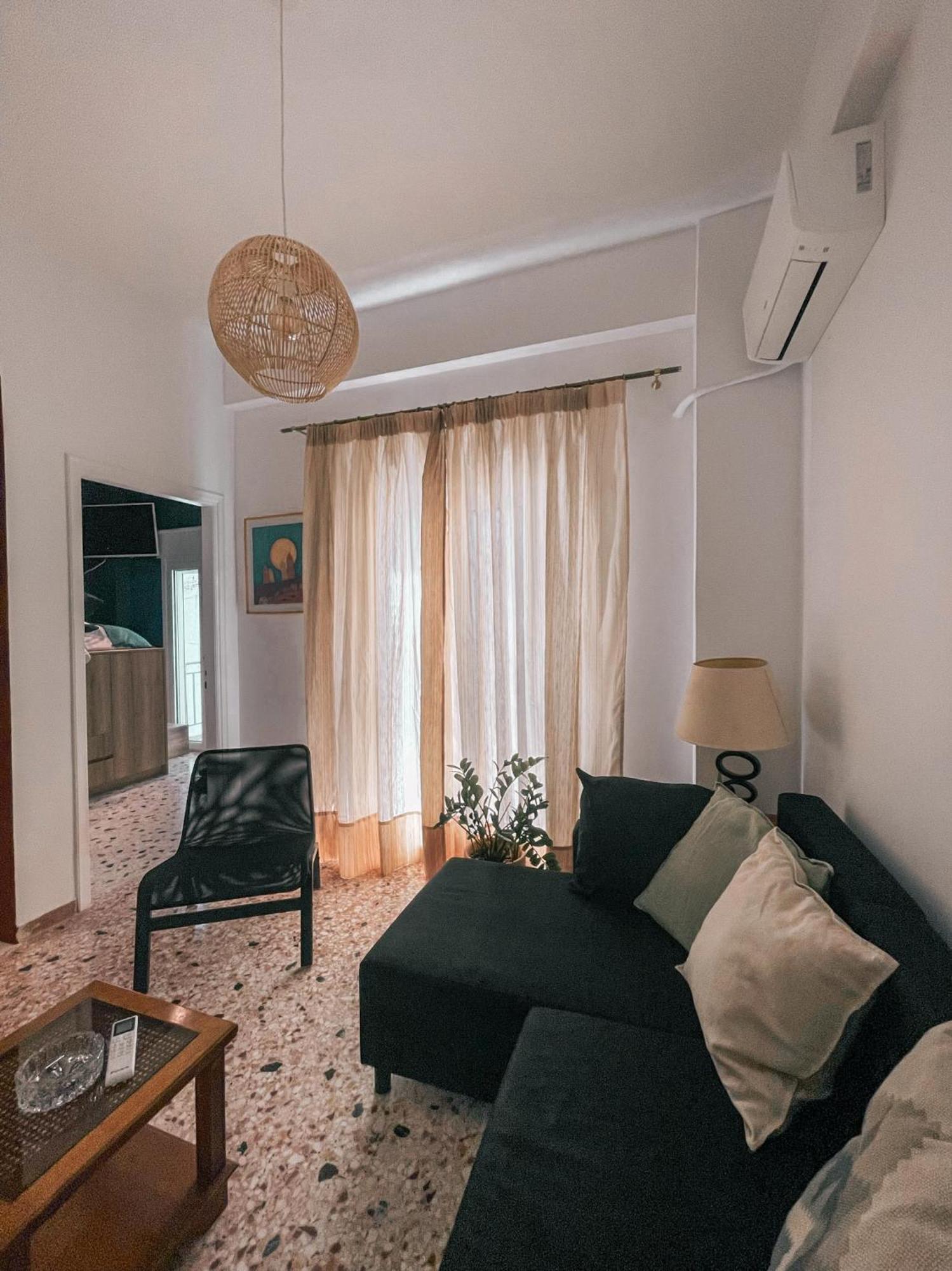 Apartment Near Metro + Port ピレウス エクステリア 写真