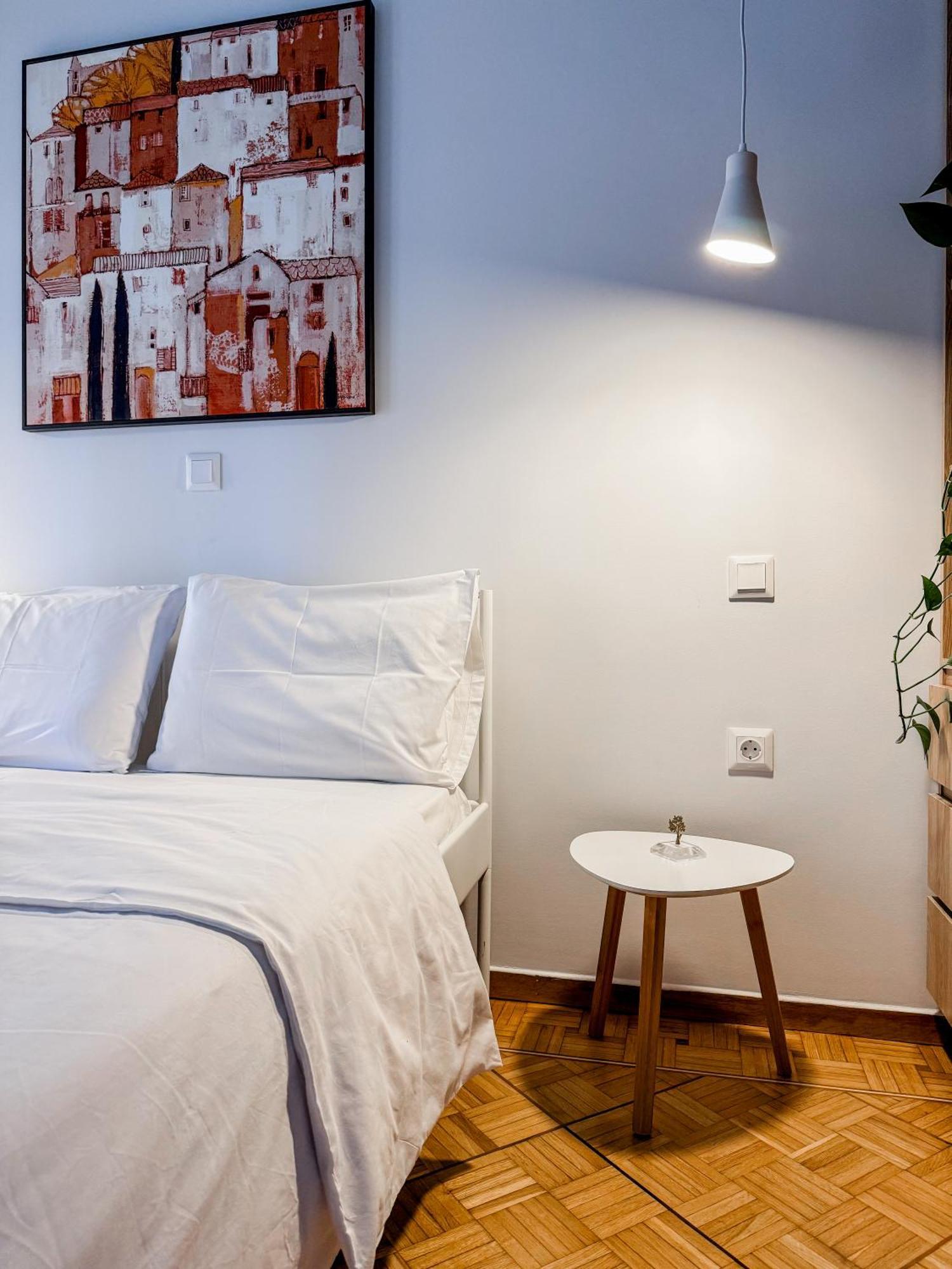 Apartment Near Metro + Port ピレウス エクステリア 写真